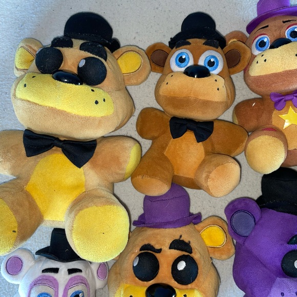 9 FNAF. Five nights at Freddy’s plush toys - Picture 4 of 5
